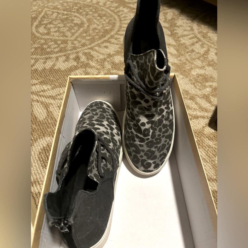 Very G  from Buckel size 8.5